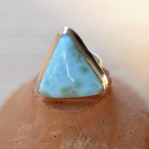 Grosse bague pierre Larimar bleu triangulaire en argent T54