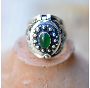 Bague poison argent ciselé pierre en Agate verte ovale (vert)