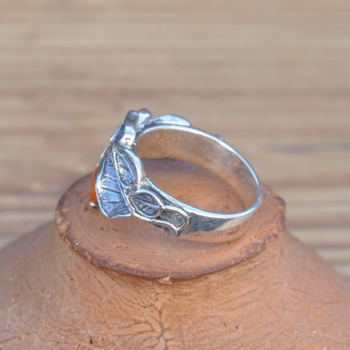 Bague en argent ciselé feuilles et pierre naturelle Cornaline T51/56