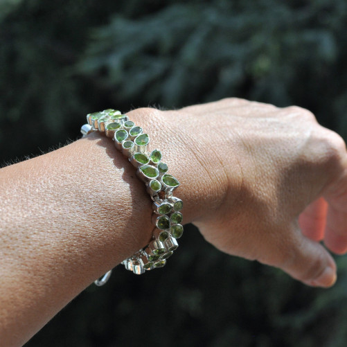 Bracelet argent 2 rangs 47 pierres en péridot facettées