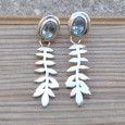 Boucles d'oreilles argent façonné feuilles pierre Topaze bleue facettée
