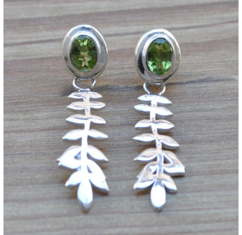 Boucles d'oreilles argent façonné feuilles pierre Péridot facettée