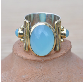 Bague anneau large pierre ovale cabochon en Calcédoine
