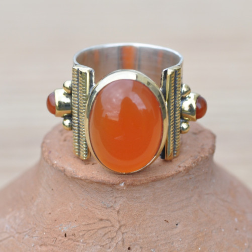 Bague anneau large pierre ovale cabochon en Cornaline (orange)