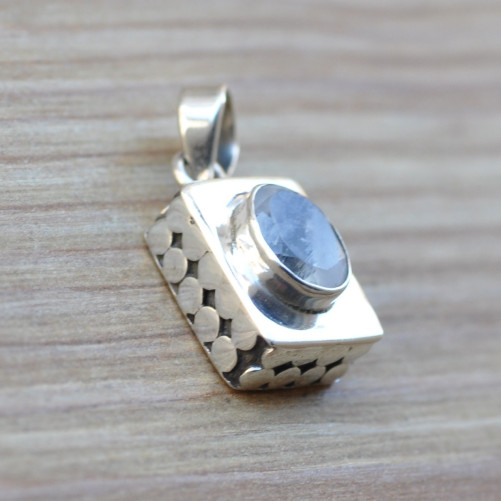 Petit pendentif coffre Pierre de lune facettes et argent (blanc)