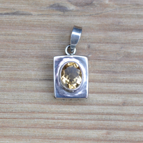 Petit pendentif coffre pierre naturelle Citrine facettes et argent