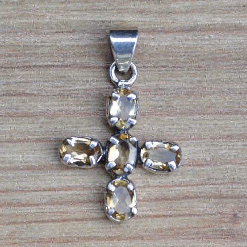 Petit pendentif croix pierre Citrine et argent