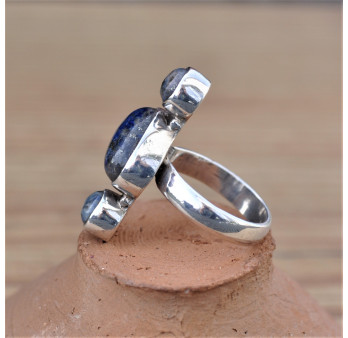 Bague en argent 3 pierres alignées en Lapis lazuli T55