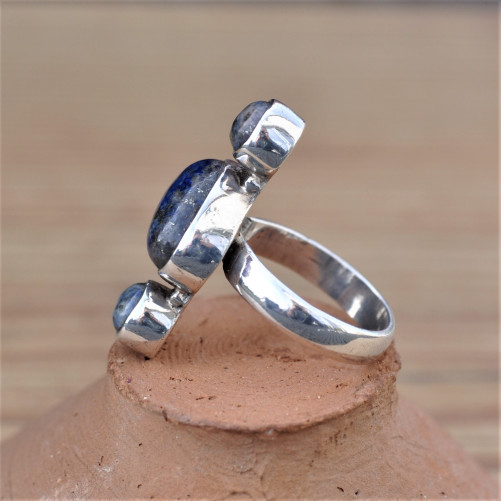 Bague en argent 3 pierres alignées en Lapis lazuli T55