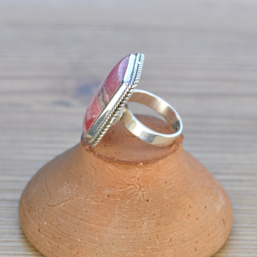 Belle bague rectangulaire en argent tressé et pierre Rhodochrosite T56