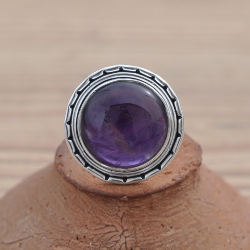 Bague ronde argent travaillé et pierre Améthyste (violet)