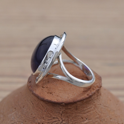 Bague ronde argent travaillé et pierre Améthyste (violet) T52