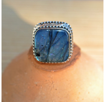 Grosse bague carrée massive argent ciselé pierre en labradorite plate T55