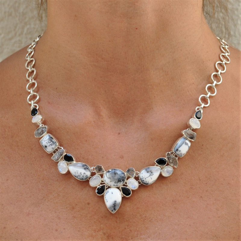 Collier plastron argent avec 24 pierres en AGATE DENDRITE onyx noir pierre de lune et quartz (blanc) (noir)