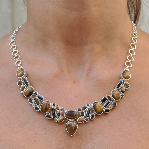 Collier plastron argent avec 44 pierres en OEIL DE TIGRE tourmaline noire quartz fumé et citrine (brun) (jaune)
