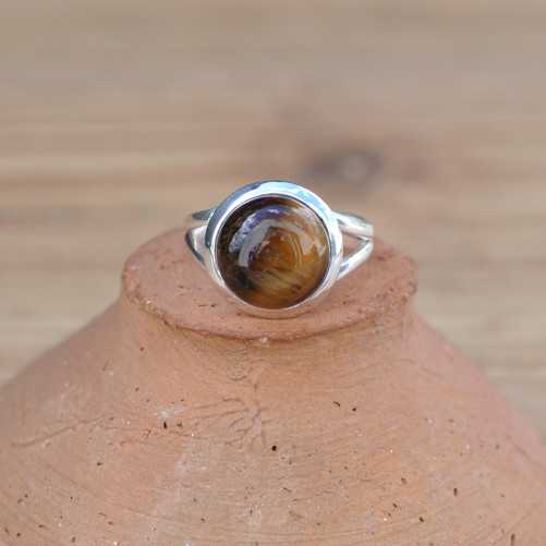 Petite bague en argent et pierre Oeil de tigre ronde T52