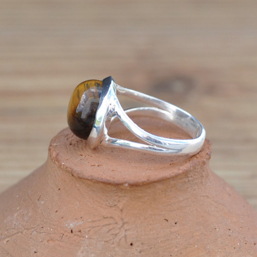 Petite bague en argent et pierre Oeil de tigre ronde T52