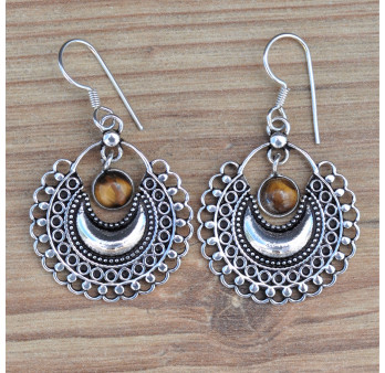 Boucles d'oreilles ajourées en argent travaillé et petite pierre Oeil de tigre