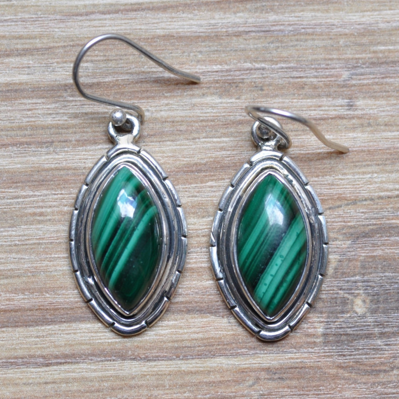 Boucles d'oreilles en pierre Malachite navette et argent Boucles d'oreilles en pierre Malachite navette et argent
