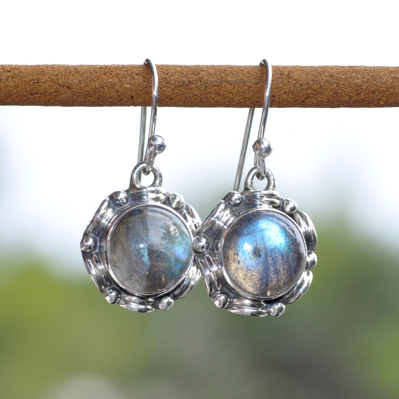 Boucles d'oreilles rondes en argent travaillé et pierre Labradorite (vert) (bleu)
