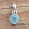 Petit pendentif rond en pierre Calcédoine agua facettée sertie d'argent (bleu)