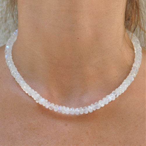 Gros collier pierres roues facettées en PIERRE DE LUNE arc-en-ciel (blanc)