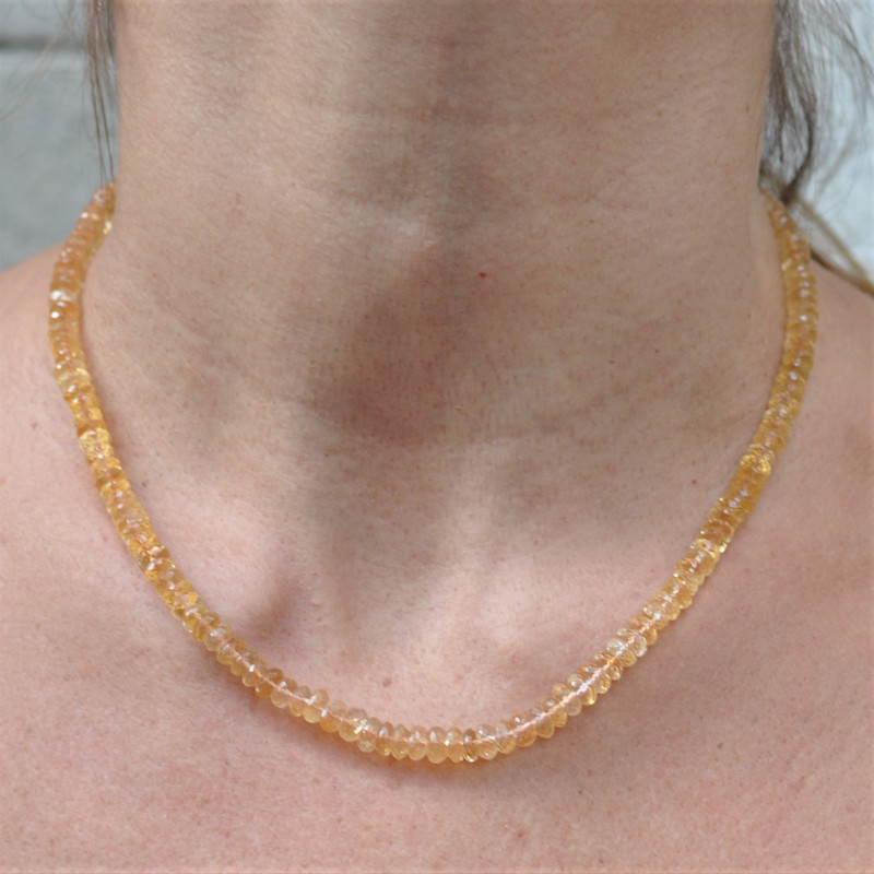 Collier pierres roues facettées en CITRINE (jaune) Collier pierres roues facettées en CITRINE (jaune)