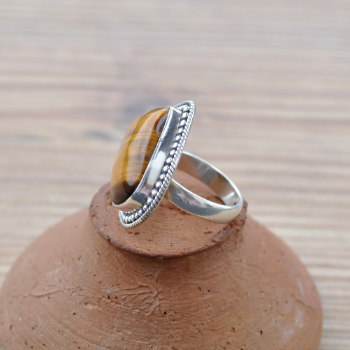 Bague goutte en pierre naturelle Oeil de tigre et argent ciselé T54