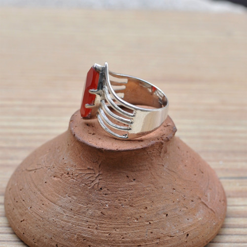 Bague en argent ajouré et pierre naturelle Cornaline griffée T55