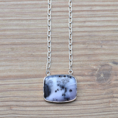 Collier chaîne argent et pendentif rectangulaire en AGATE DENDRITE (blanc)