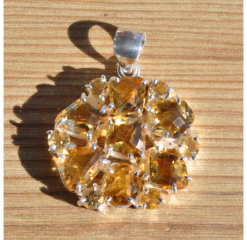 Pendentif argent 12 pierres griffées en citrine facettée