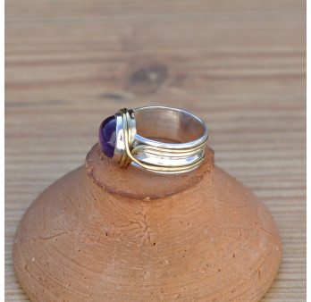 Bague argent avec dorure et pierre ronde en Améthyste (violet) T52