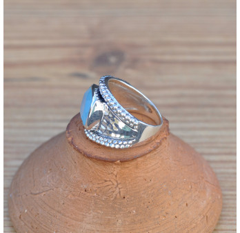 Bague argent martelé et pierre carrée Calcédoine agua T55