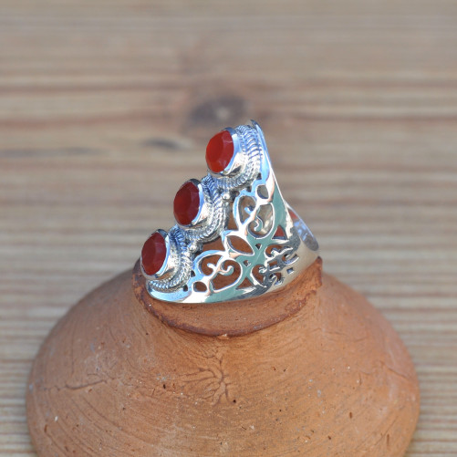 Magnifique bague argent arabesques 3 pierres Cornaline T57