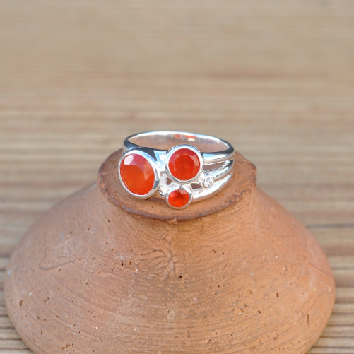 Bague 3 pierres rondes Cornaline facettées et argent