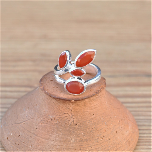 Bague 4 pierres Cornaline feuilles facettées en argent (orange)