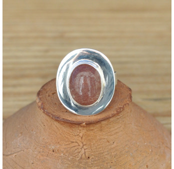 Petite bague ovale pierre naturelle Quartz strawberry et argent plat T50