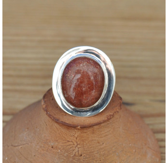 Bague ovale pierre naturelle Pierre de soleil et argent plat T52