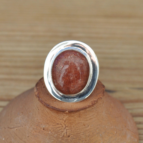 Bague ovale pierre naturelle Pierre de soleil et argent plat T52