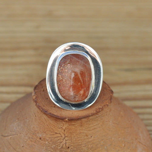 Bague rectangle en argent plat et Pierre de soleil T49