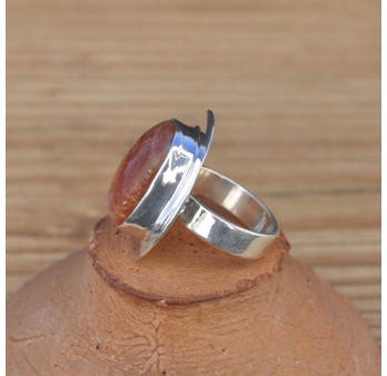 Bague rectangle en argent plat et Pierre de soleil T49
