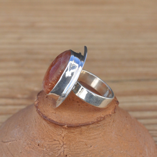 Bague rectangle en argent plat et Pierre de soleil T49