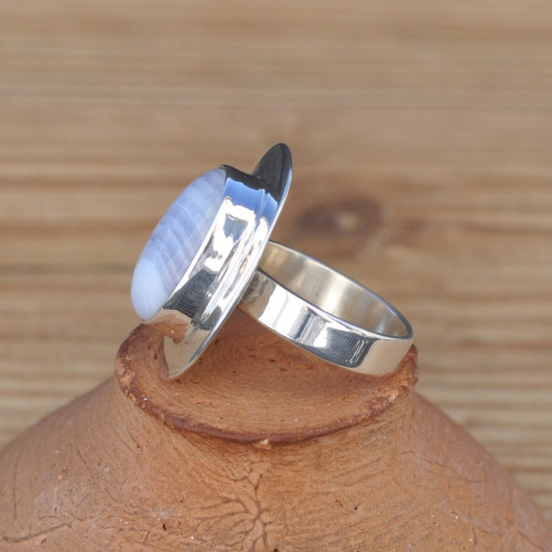 Bague ovale en pierre naturelle Agate rubanée et argent plat T56