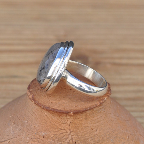 Bague ronde monture en argent double et Quartz tourmaline T50