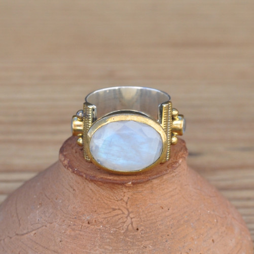 Bague anneau large argent pierre de lune ovale facettée T56