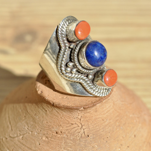 Bague en argent ethnique 3 pierres naturelles Lapis lazuli et Corail T57