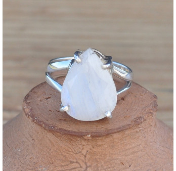 Bague goutte argent et pierre griffée en Pierre de lune facettée T52