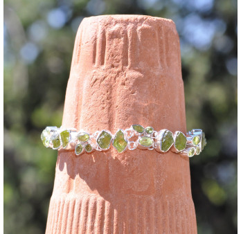 Bracelet argent 32 pierres en péridot vert