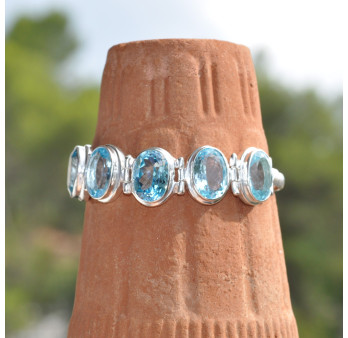 Bracelet argent semi-rigide 5 pierres facettées en topaze bleue