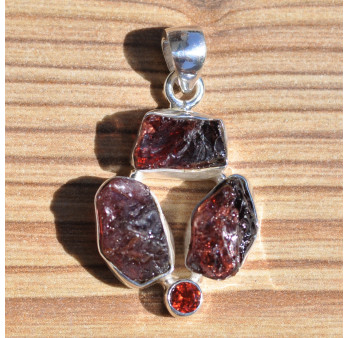 Pendentif argent 4 pierres brutes en grenat
